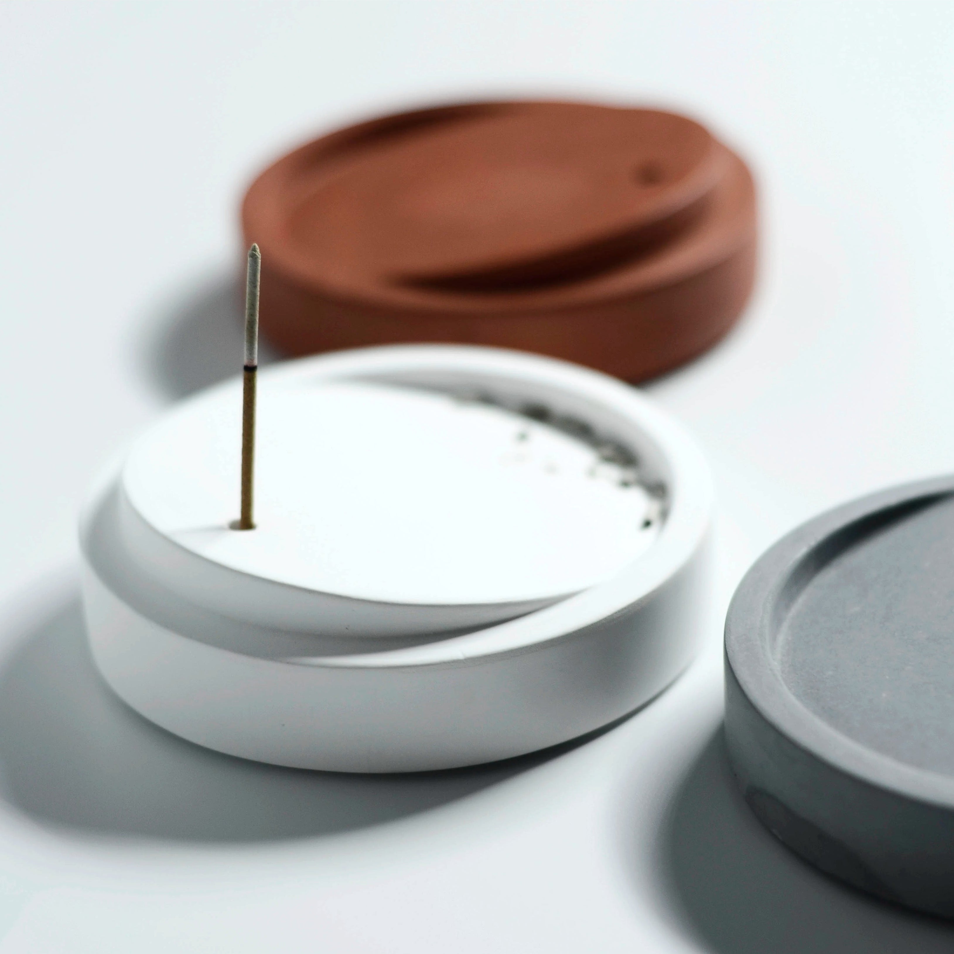 ASPDIN ZenSpin Incense Holder — Rotating Lid, Ash-Concealing