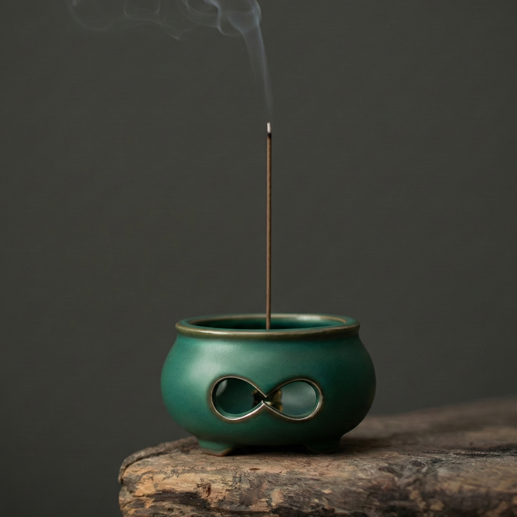 Muso Artisan Incense Holder for Serenity
