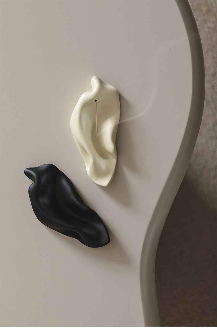 Black - Aura Resin Elegance Incense Holder