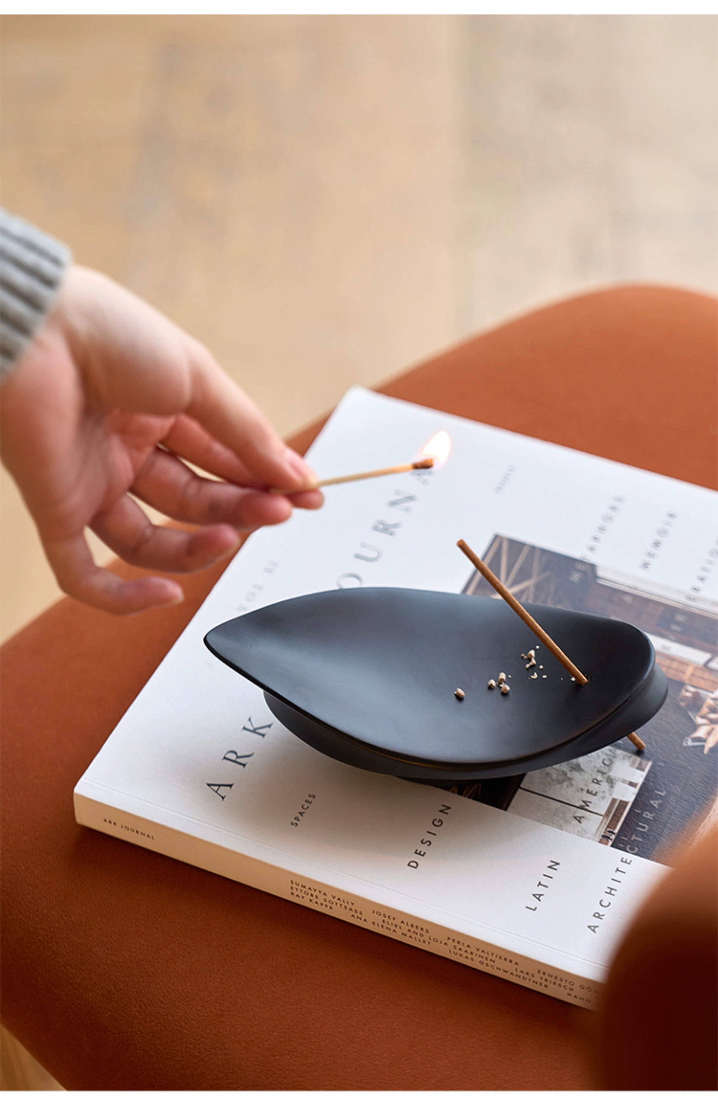 Leaf-shaped Incense Holder - MUSO LeafBoat Ash Catcher Incense Holder