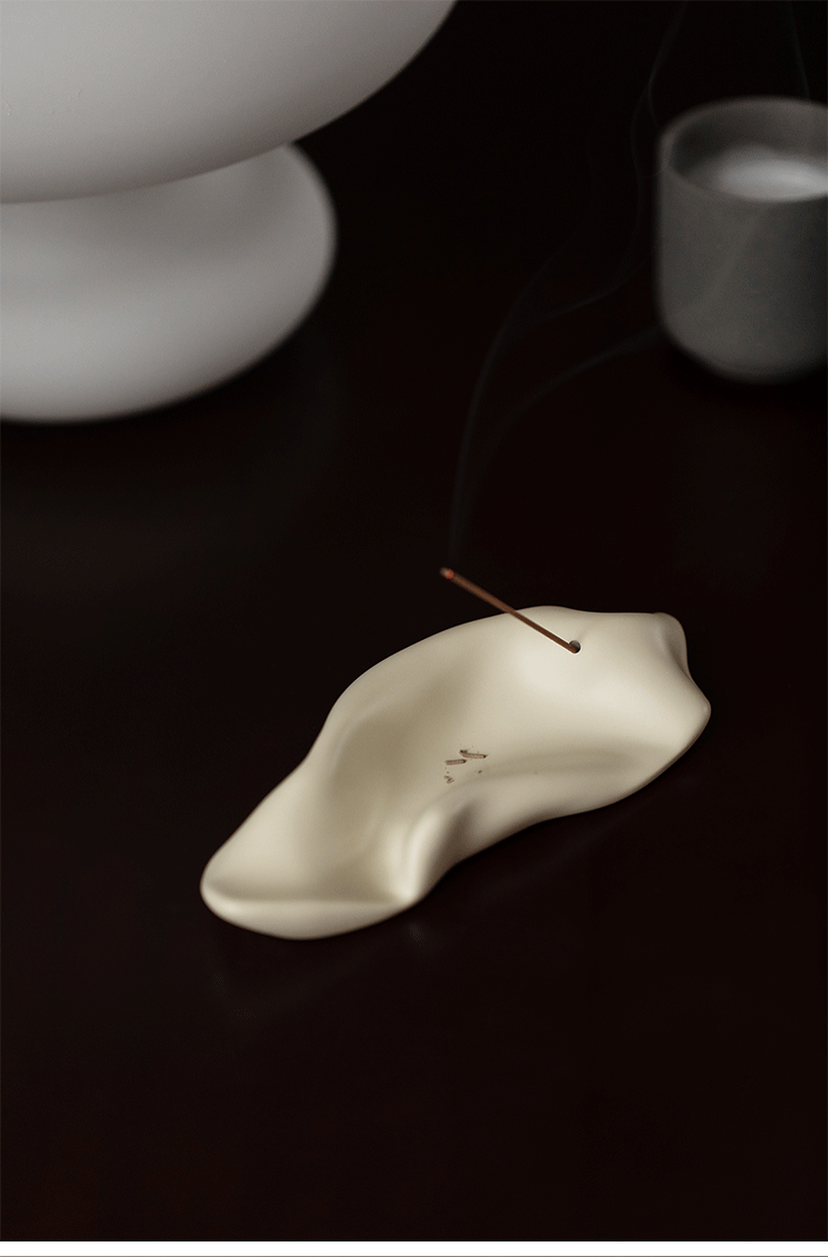 Sandy Beige - Aura Resin Elegance Incense Holder