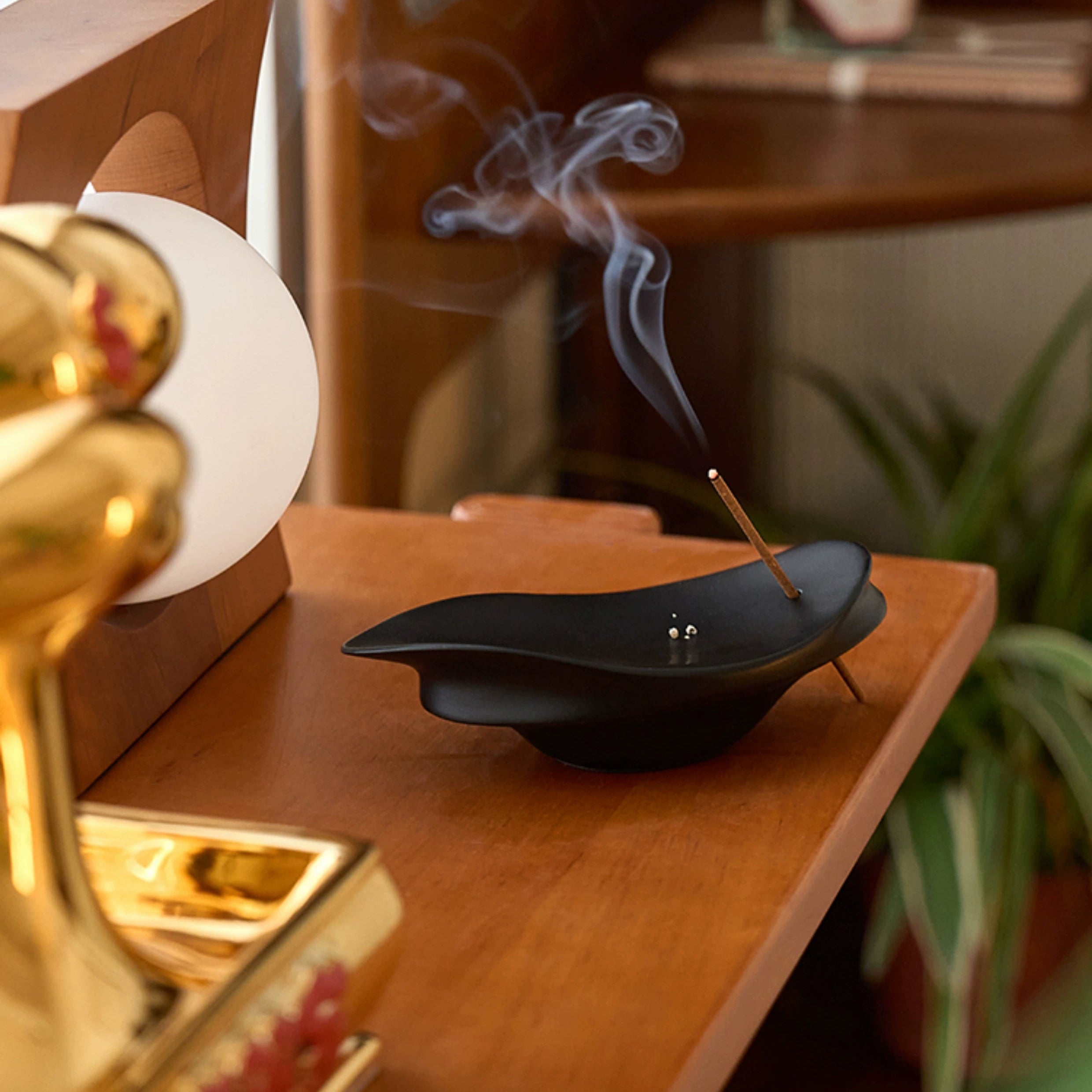 Leaf-shaped Incense Holder - MUSO LeafBoat Ash Catcher Incense Holder