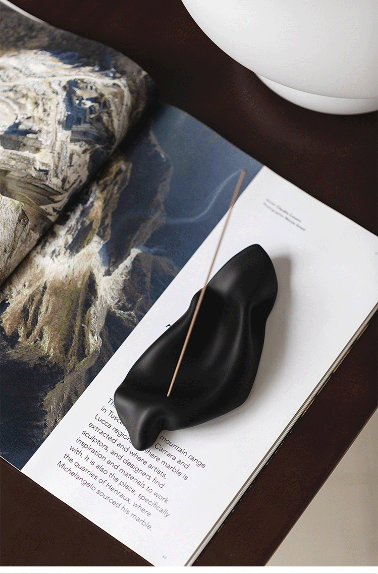 Black - Aura Resin Elegance Incense Holder