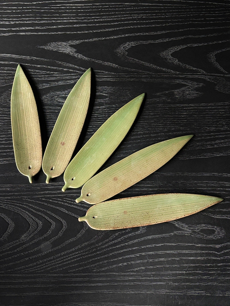 Ceramic Green Bamboo Incense Holder - Yige Bamboo Leaf Ceramic Incense Holder