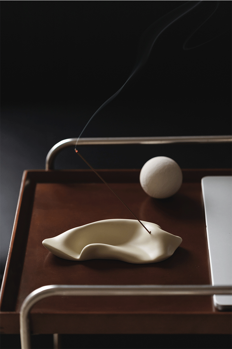 Sandy Beige - Aura Resin Elegance Incense Holder