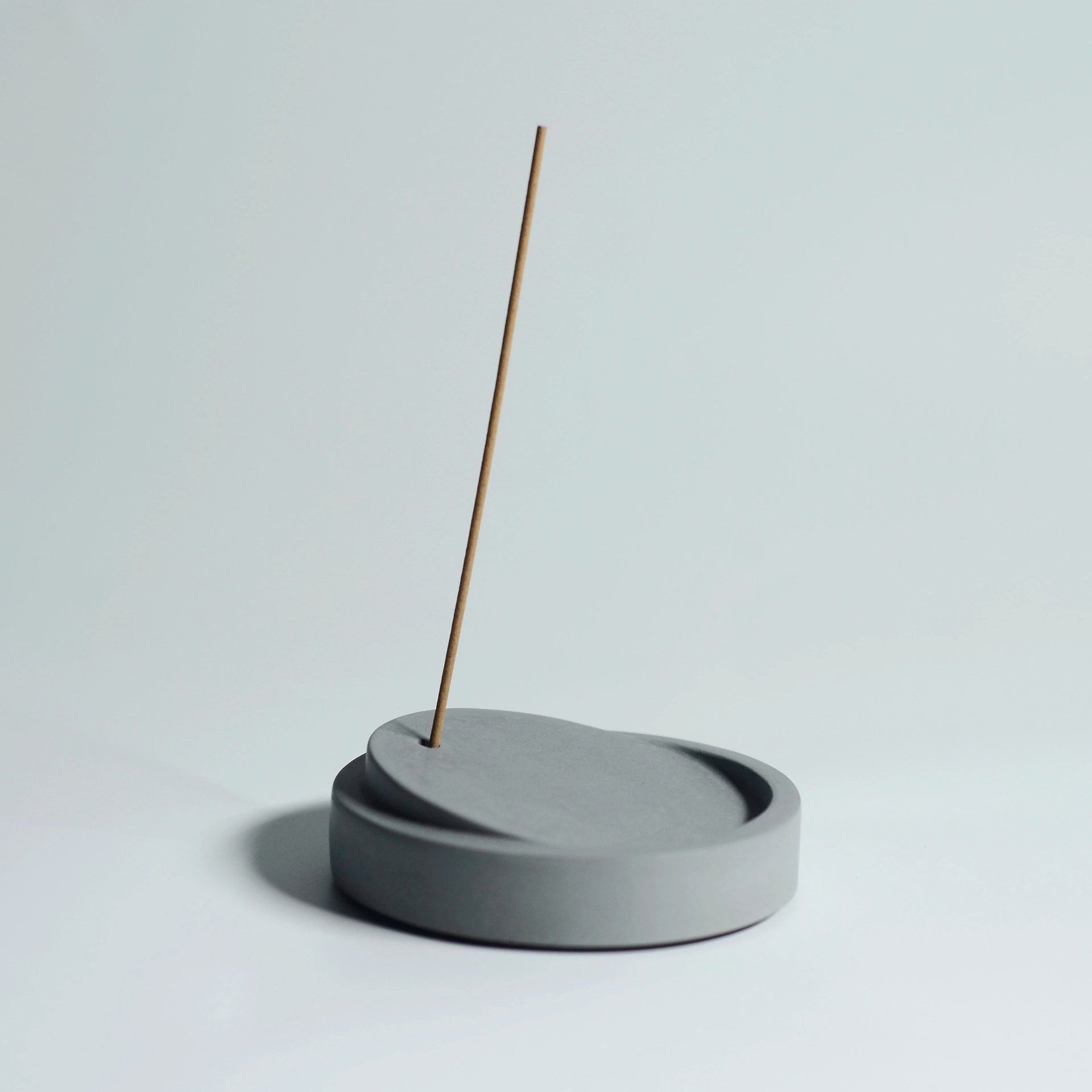 ASPDIN ZenSpin Incense Holder — Rotating Lid, Ash-Concealing