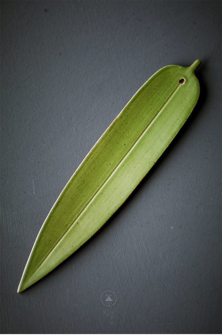 Ceramic Green Bamboo Incense Holder - Yige Bamboo Leaf Ceramic Incense Holder