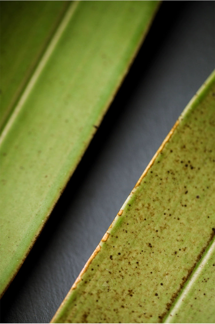 Ceramic Green Bamboo Incense Holder - Yige Bamboo Leaf Ceramic Incense Holder