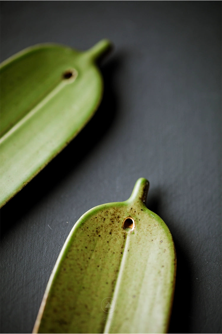 Ceramic Green Bamboo Incense Holder - Yige Bamboo Leaf Ceramic Incense Holder